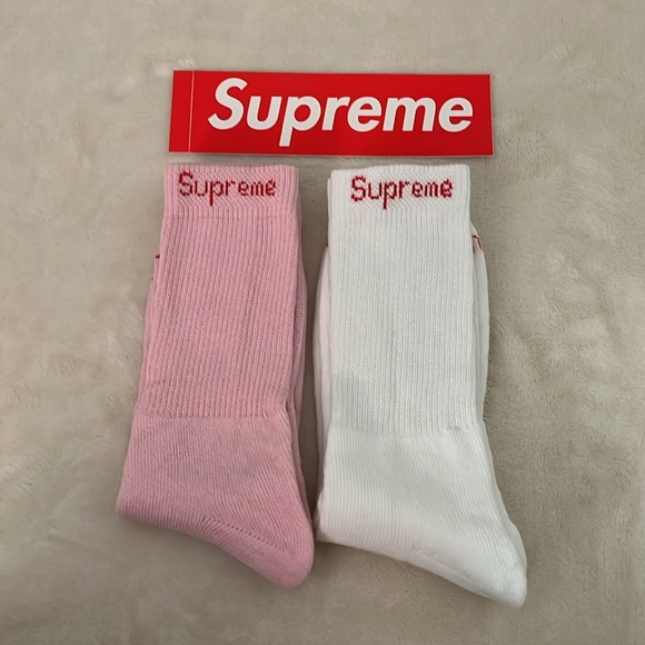 Supreme Socks - Picture 4 of 4